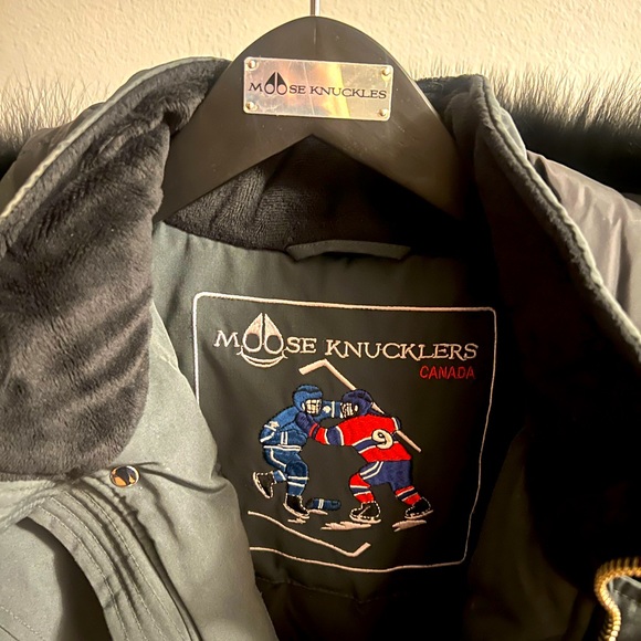 🌀$600🌀 Moose knuckles padded jacket for women - Picture 3 of 8